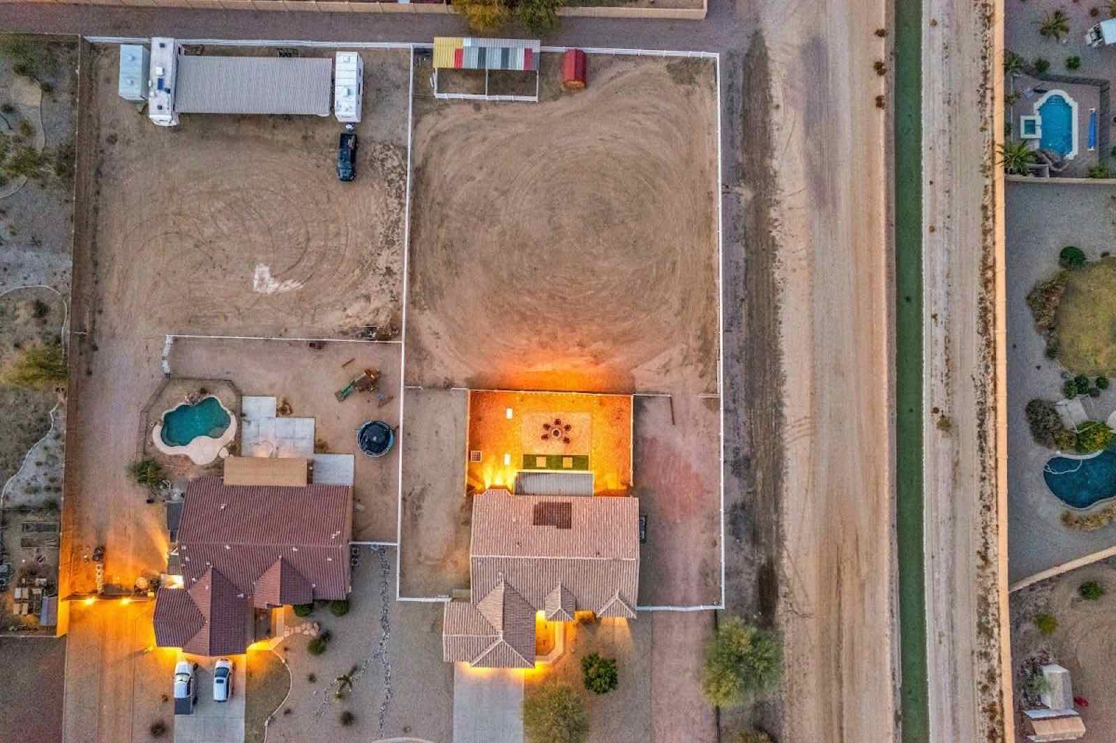 How to Photograph Your Airbnb Pool for Maximum Bookings