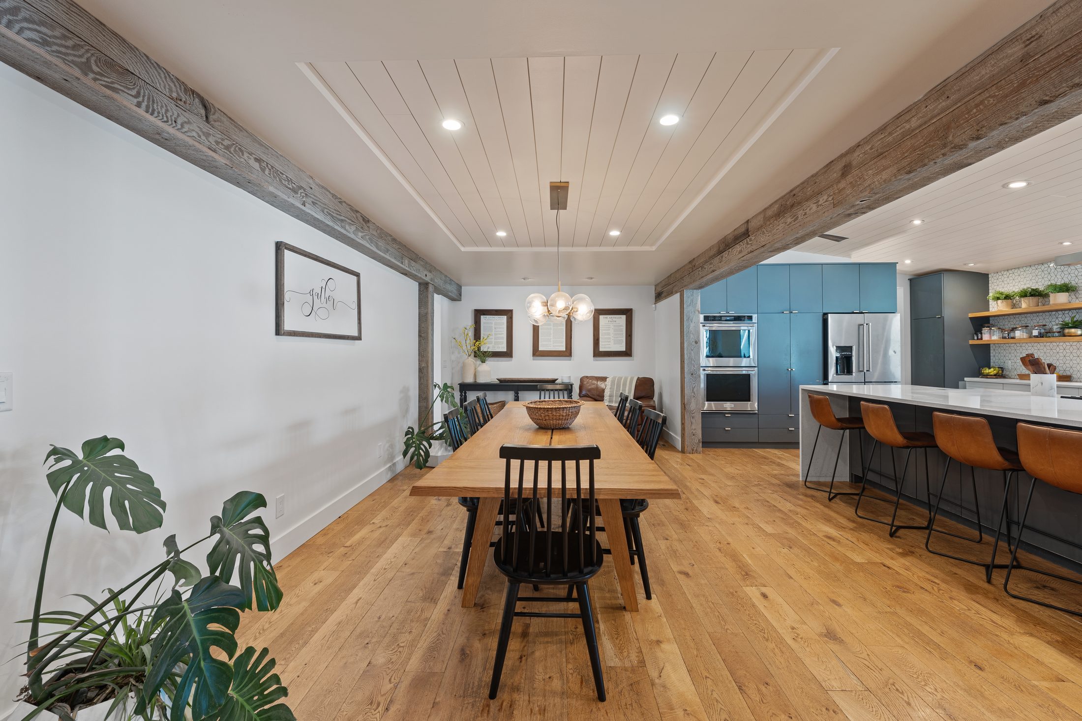 Booked Visual portfolio sample 8: dining